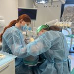 Usuwanie korzenia zęba ? 22/09/2021 Jak dentysta wyrywa korzeń?